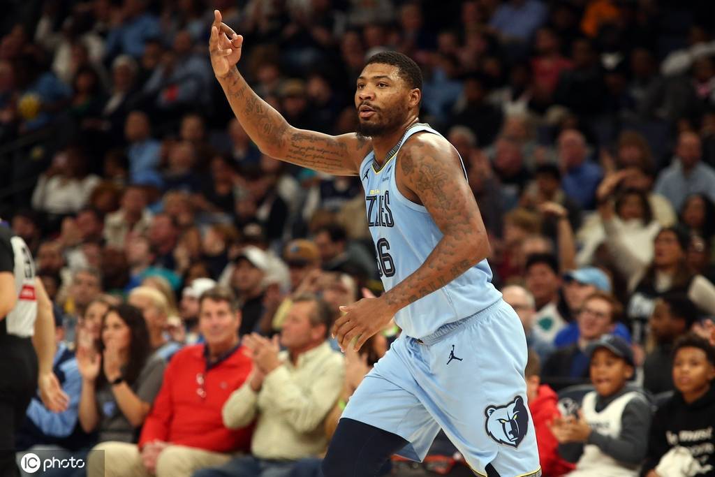 湖人签斯玛特讨好东契奇？前DPOY能给紫金军带来什么？